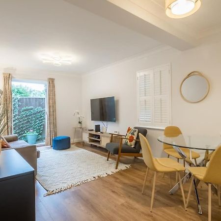 Lovely 1 Bed Apartment With Free Parking & Garden CBG Εξωτερικό φωτογραφία