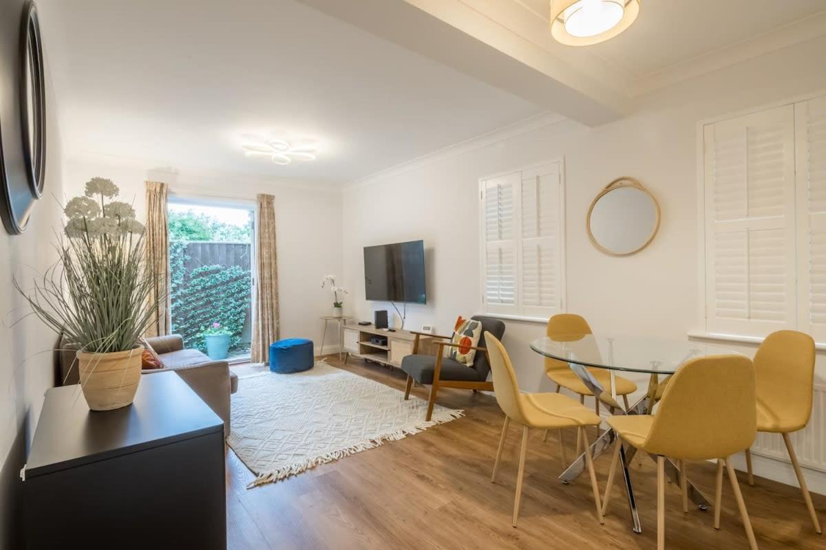 Lovely 1 Bed Apartment With Free Parking & Garden CBG Εξωτερικό φωτογραφία