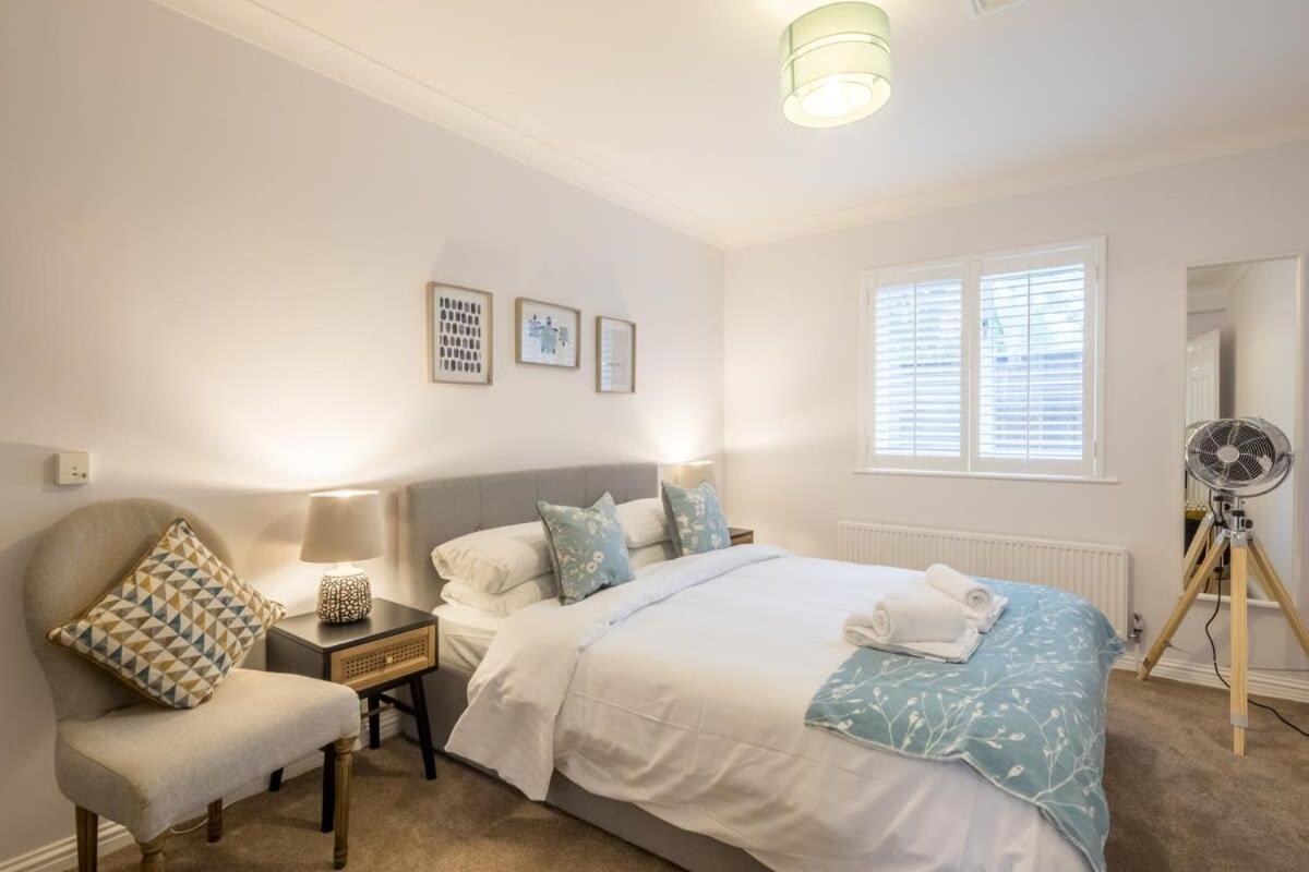 Lovely 1 Bed Apartment With Free Parking & Garden CBG Εξωτερικό φωτογραφία